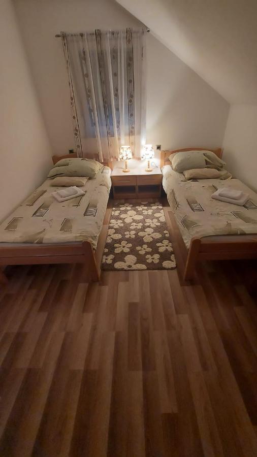 Apartment Slap Rakovica Buitenkant foto